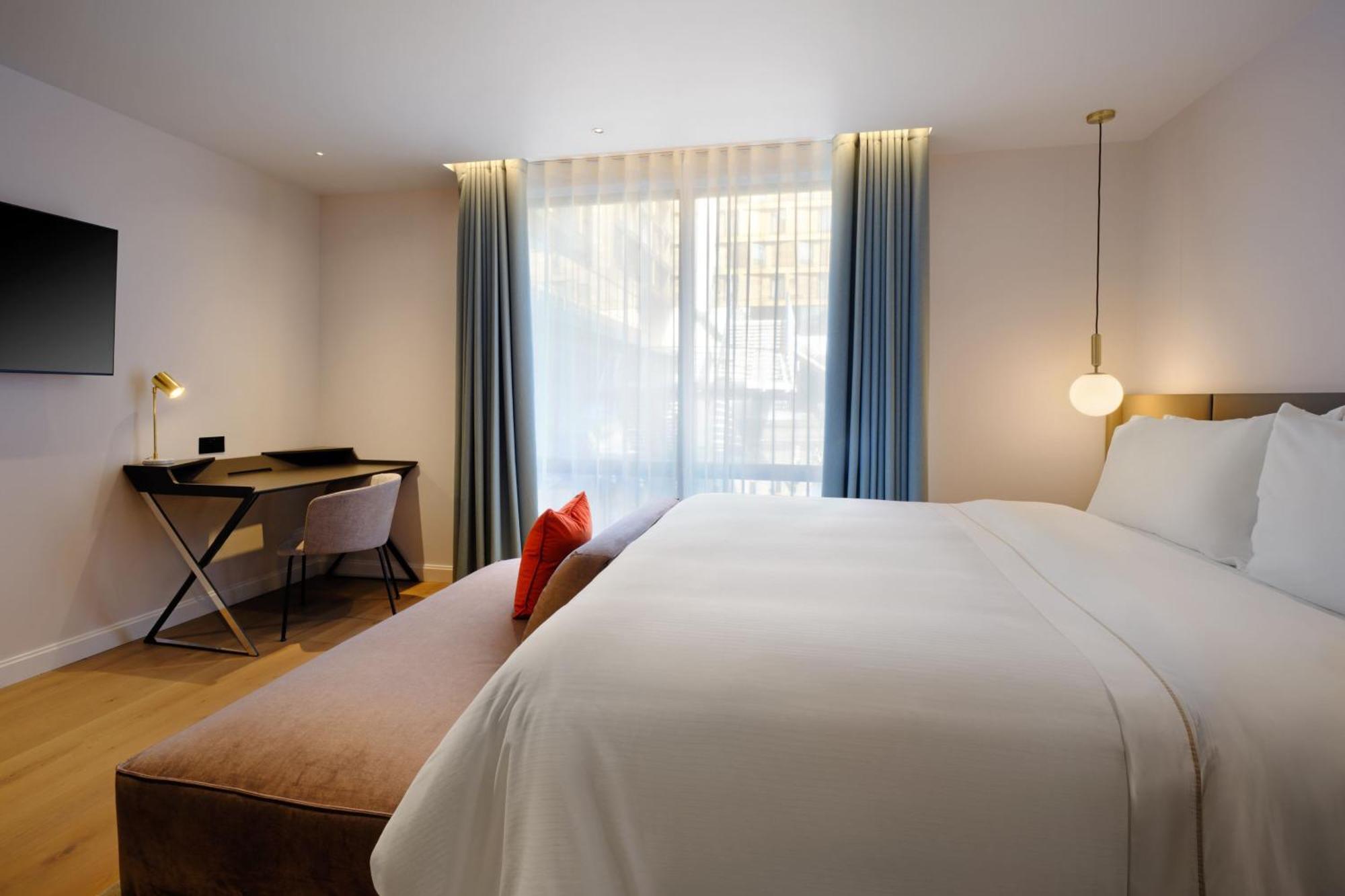 The Westin London City Exterior photo A room at the hotel